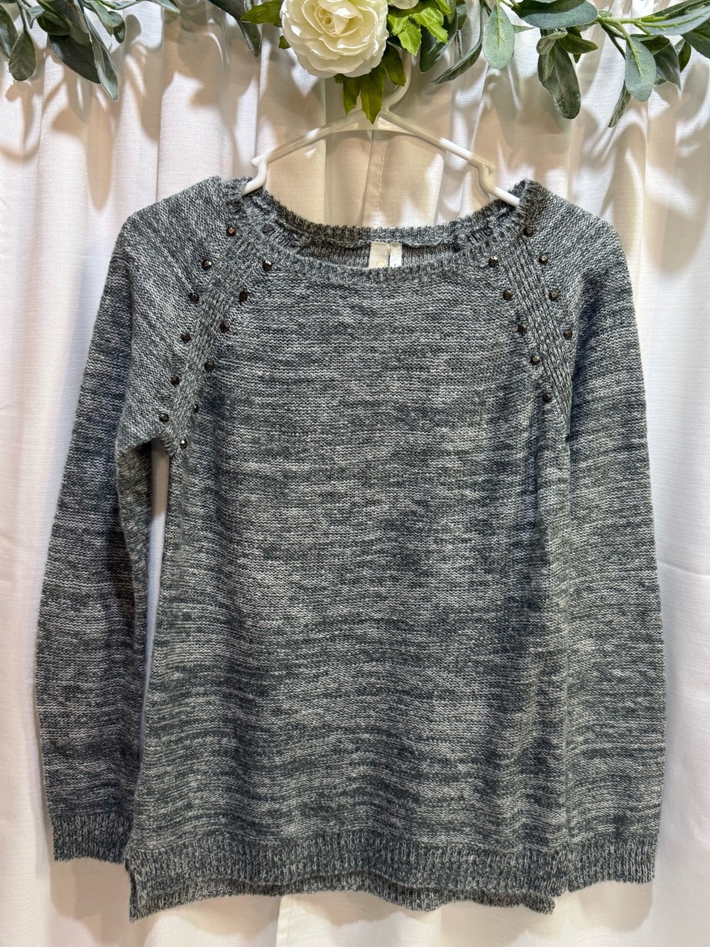 🍁Tini Lilli Studded Raglan Marled Knit Sweater Small